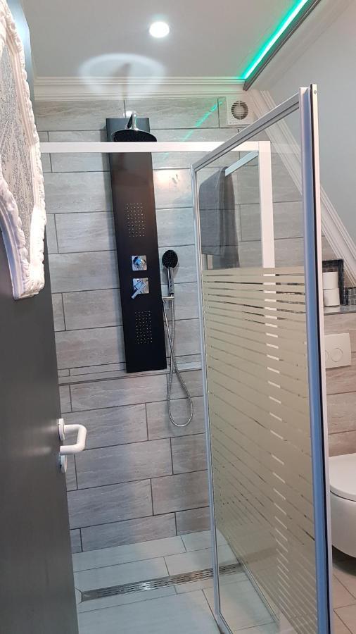 Apartament Le Petit Luxembourg Montignies-sur-Sambre Zewnętrze zdjęcie