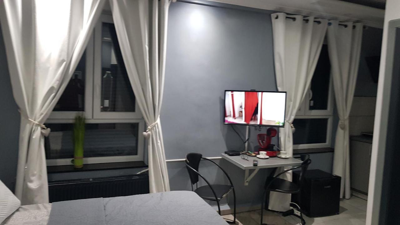Apartament Le Petit Luxembourg Montignies-sur-Sambre Zewnętrze zdjęcie