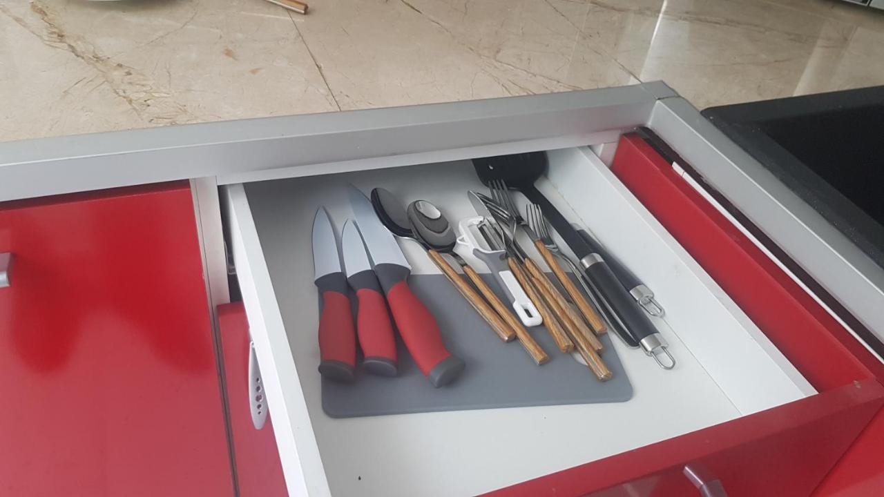 Apartament Le Petit Luxembourg Montignies-sur-Sambre Zewnętrze zdjęcie